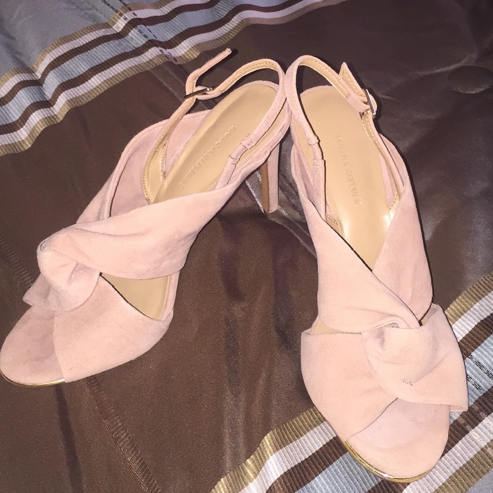Banana republic heels